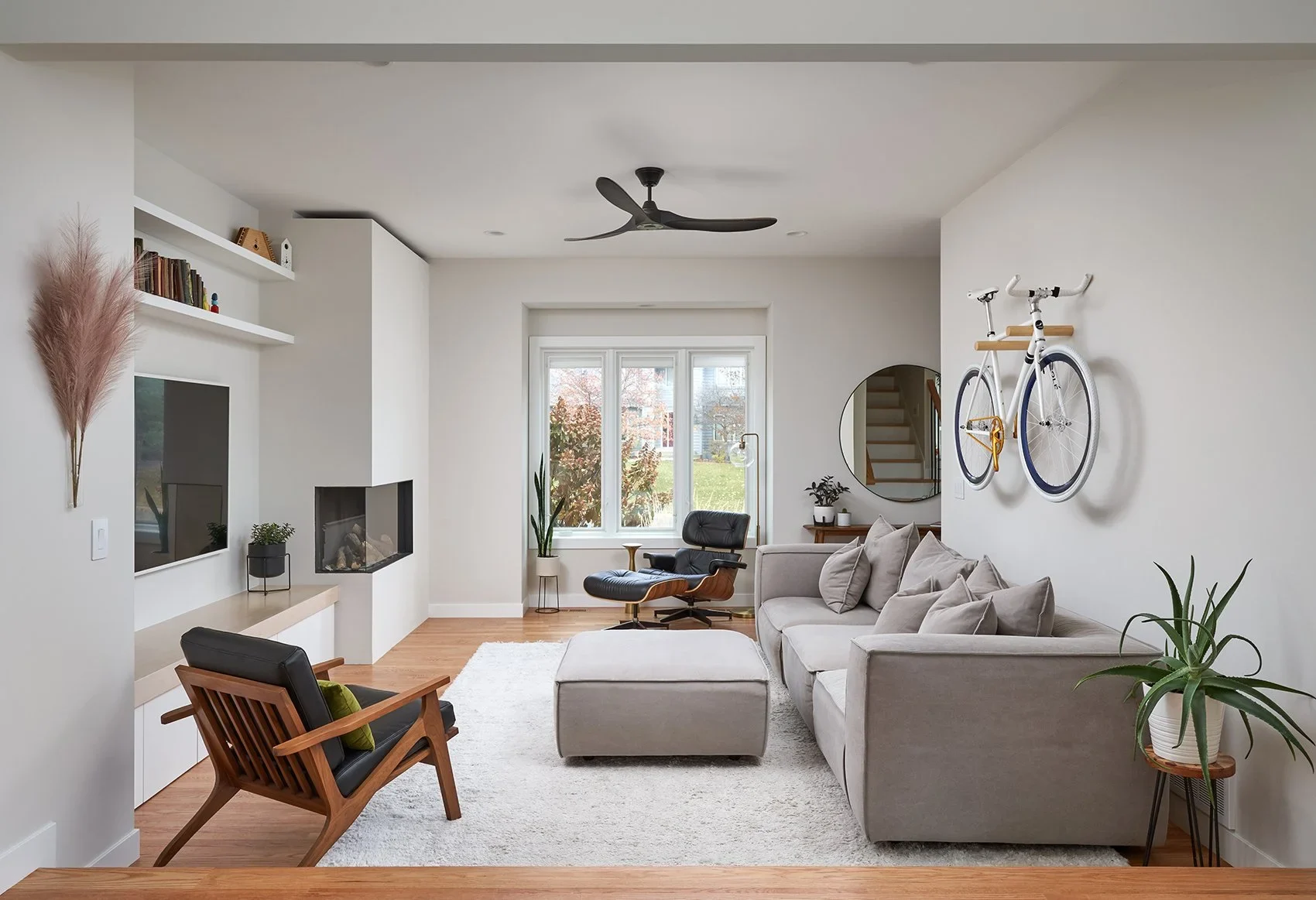 Living Room vacancy before